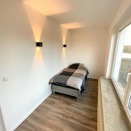 Modern Voor 6 Personen - 44-5 Weener