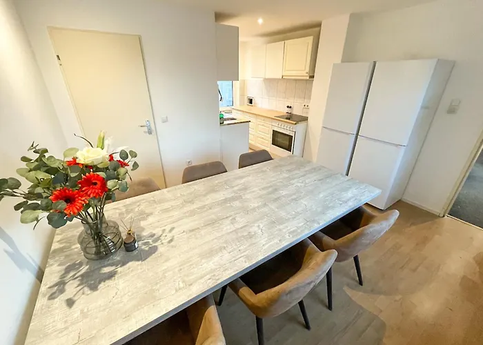 Modern Voor 6 Personen - 44-5 Weener