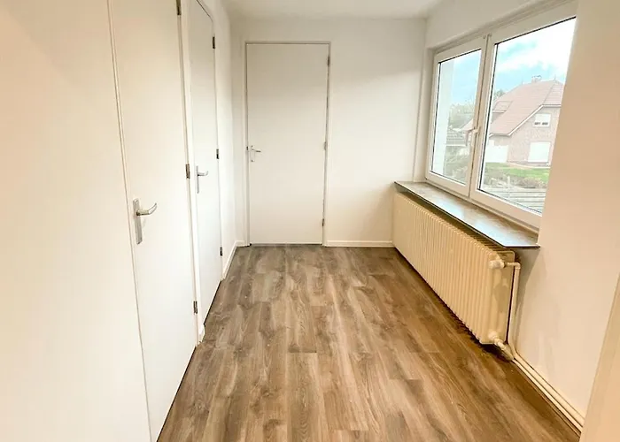 Modern Voor 6 Personen - 44-5 * Weener
